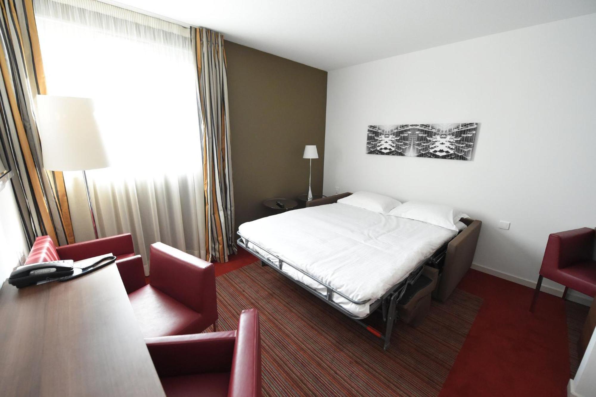 Holiday Inn Mulhouse By Ihg Екстериор снимка