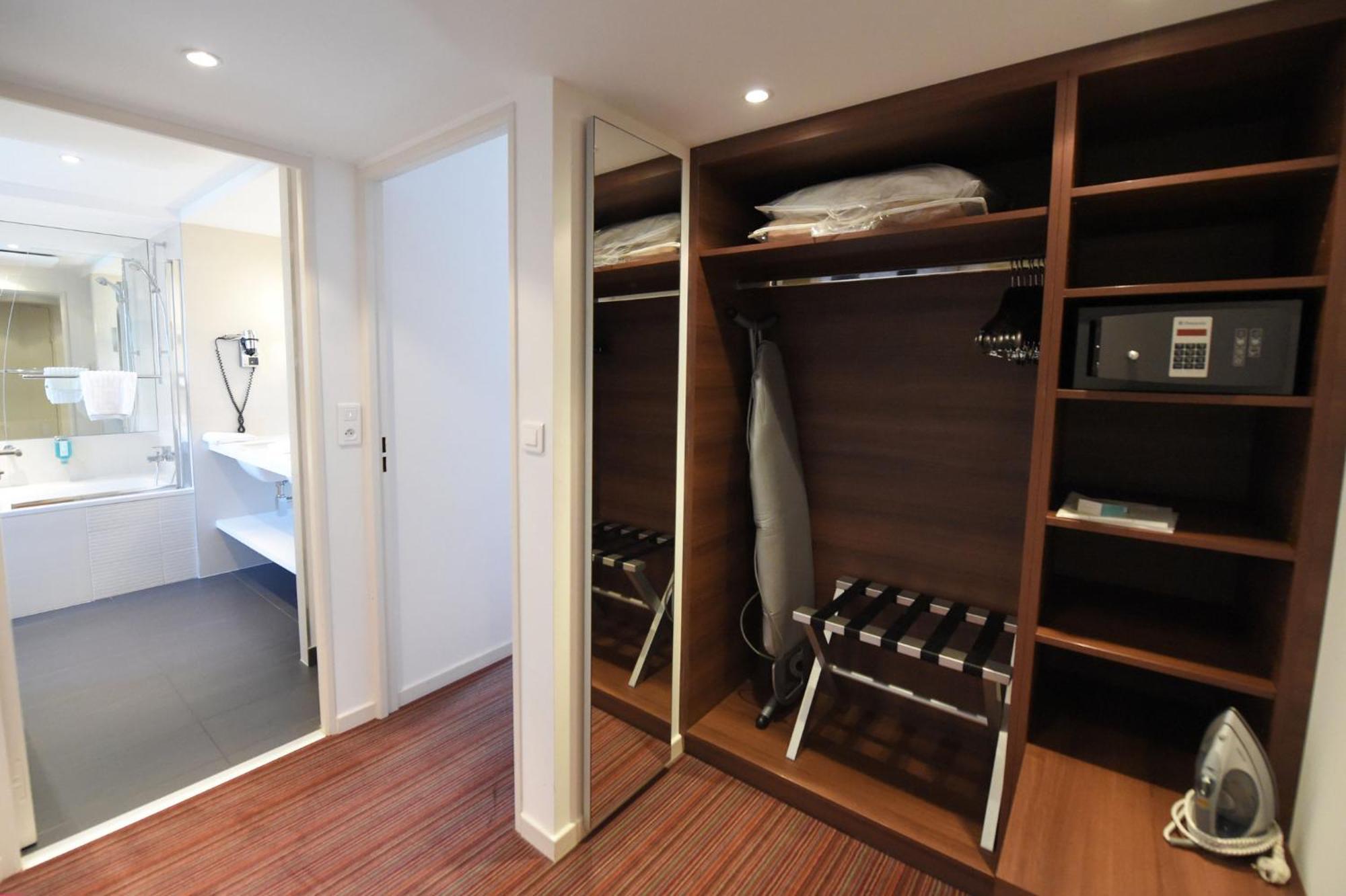 Holiday Inn Mulhouse By Ihg Екстериор снимка