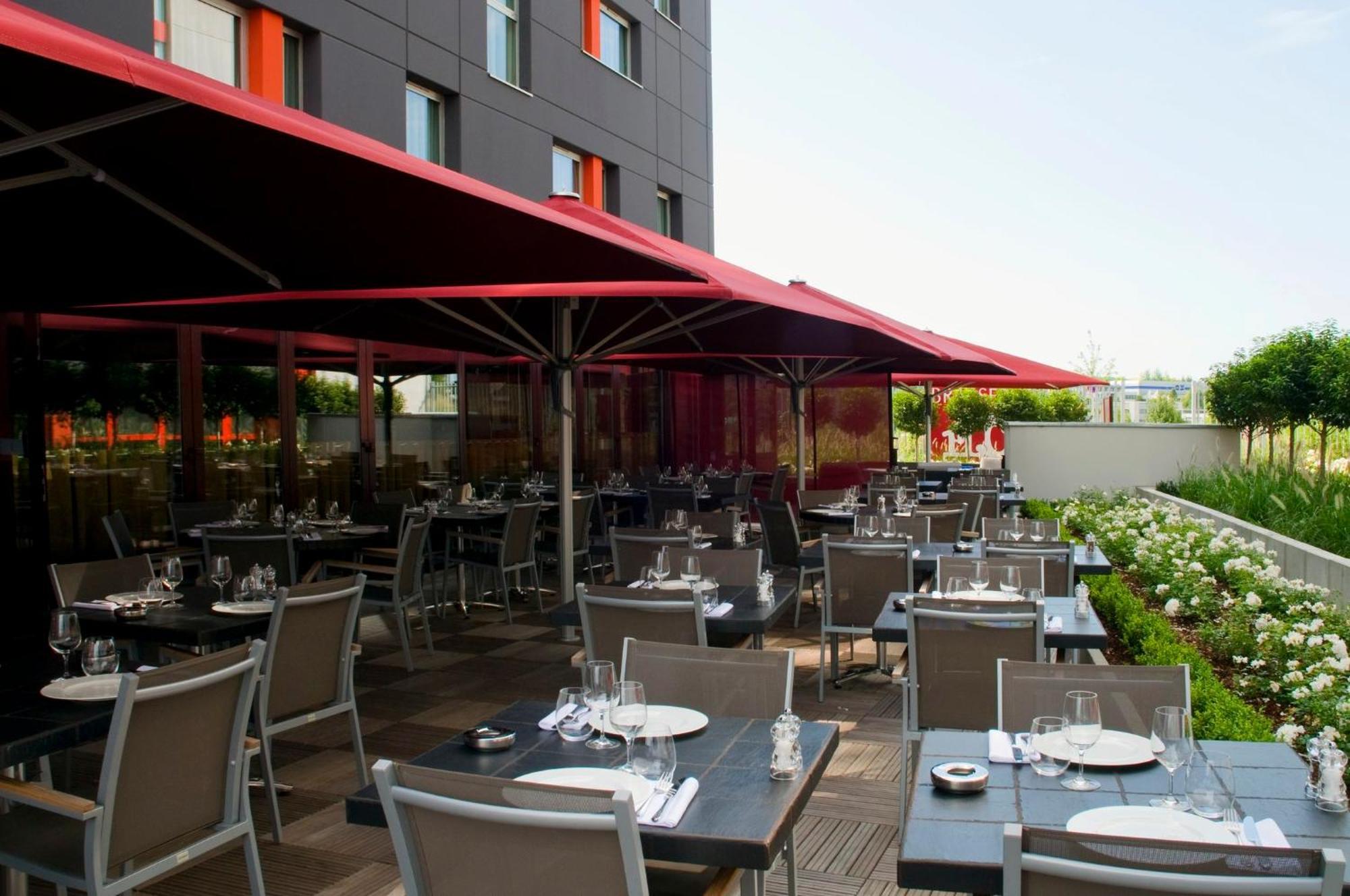 Holiday Inn Mulhouse By Ihg Екстериор снимка