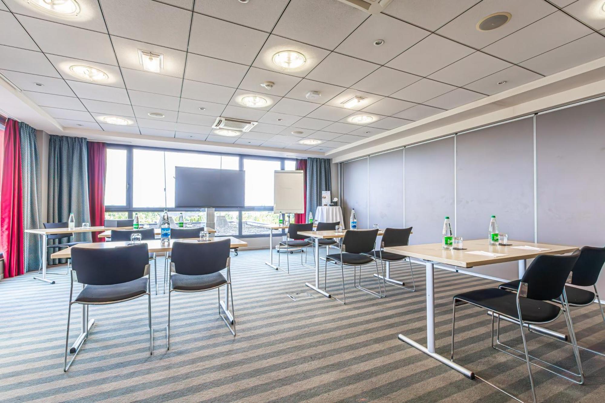 Holiday Inn Mulhouse By Ihg Екстериор снимка